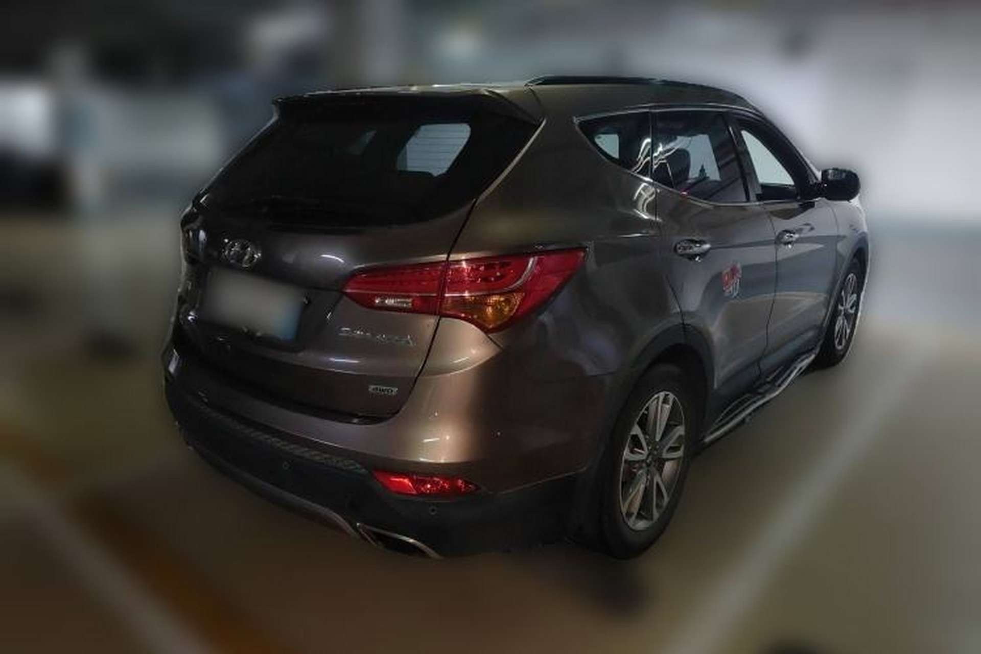 Used Hyundai Santa Fe 2013 Revised Version 2.0T Automatic All-Wheel Drive Top-Tier Trim Rear Right 45 Deg