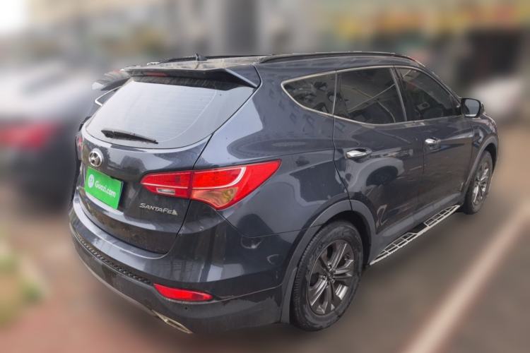 Used Hyundai Santa Fe 2013 2.4L Automatic Two-Wheel Drive Smart Version Rear Right 45 Deg