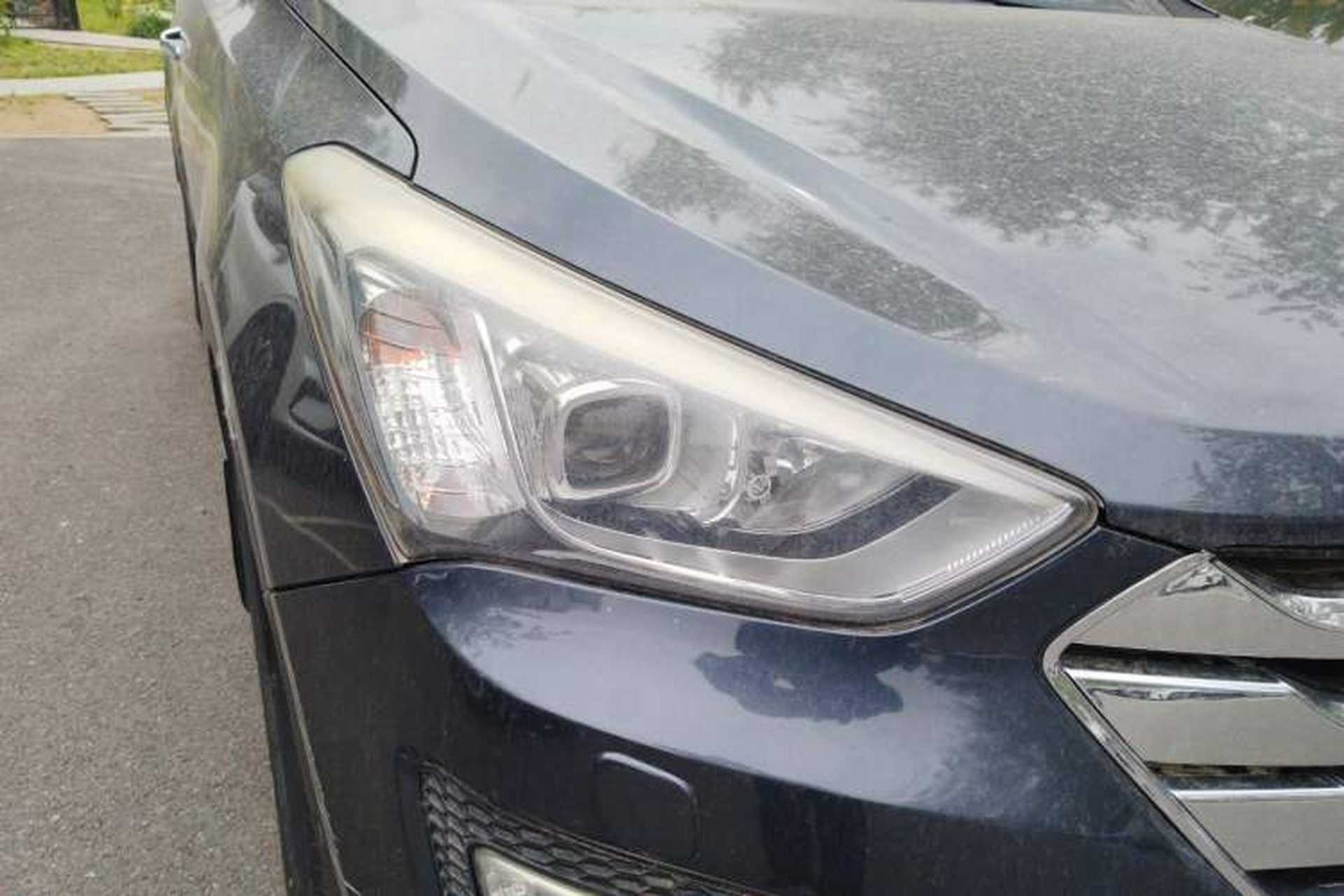 Used Hyundai Santa Fe 2013 2.0T Automatic All-Wheel Drive Top Trim Right Front Headlight