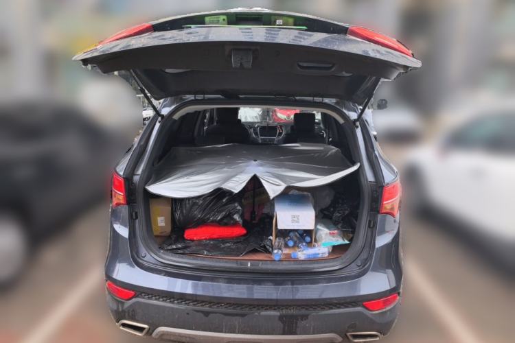 Used Hyundai Santa Fe 2013 2.4L Automatic Two-Wheel Drive Smart Version Trunk