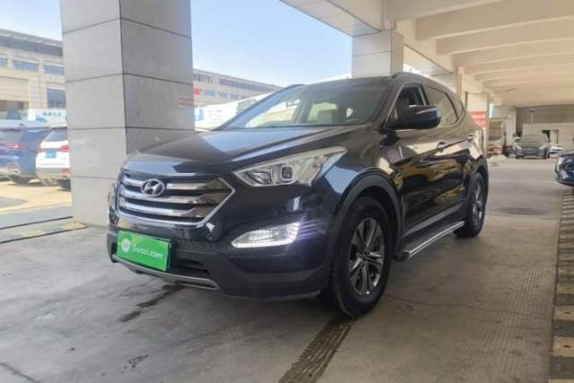 Used Hyundai Santa Fe 2013 2.4L Automatic Two-Wheel Drive Smart Version