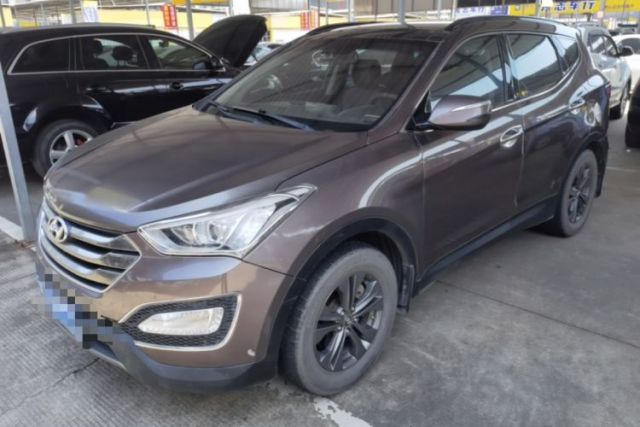 Used Hyundai Santa Fe 2013 2.4L Automatic Two-Wheel Drive Smart Version