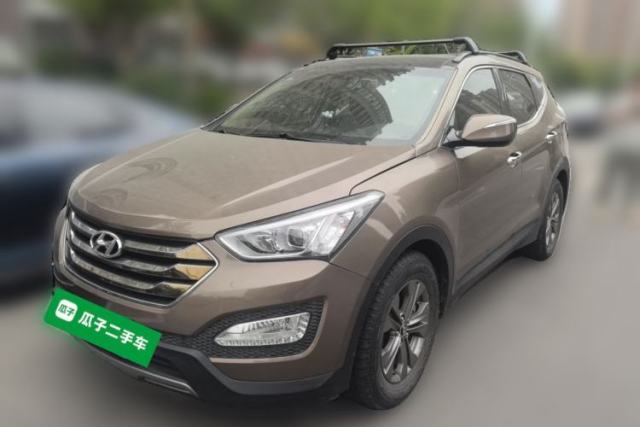 Used Hyundai Santa Fe 2013 2.4L Automatic 4x4 Smart Version