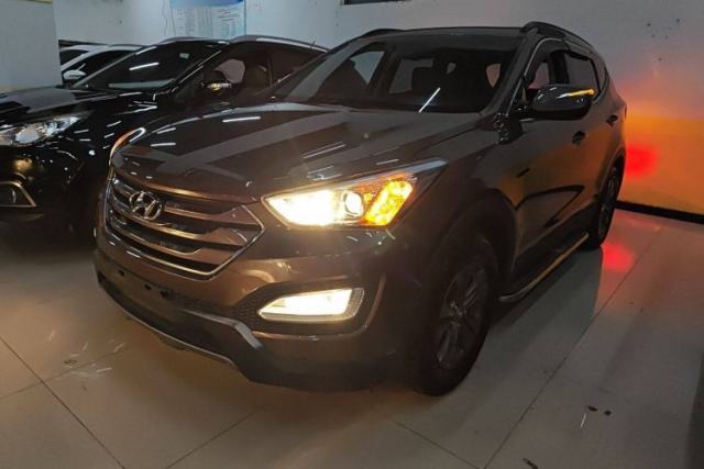 Ojetý Hyundai Santa Fe 2013 2.4L Automatic 4x4 Comfort Edition
