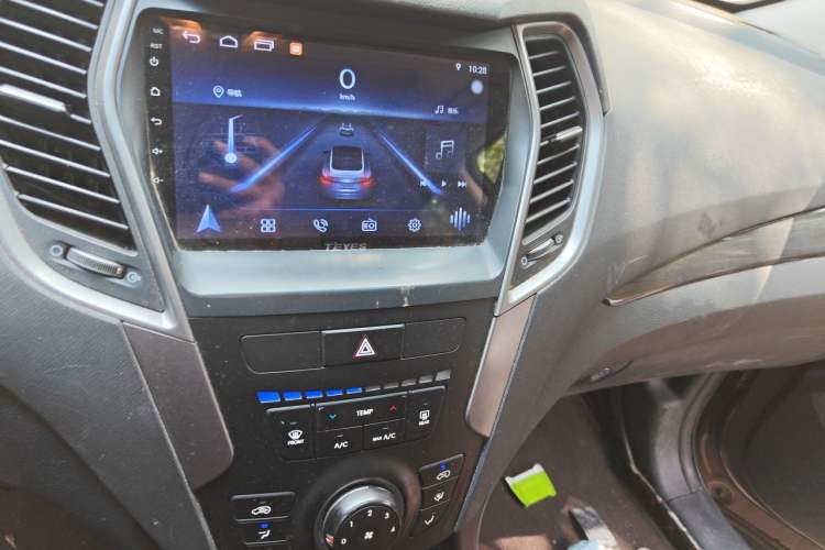 Used Hyundai Santa Fe 2013 2.0T Automatic Two-Wheel Drive Fashion Edition Audio And AC Panel