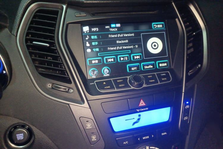 Used Hyundai Santa Fe 2013 2.4L Automatic Two-Wheel Drive Smart Version Audio And AC Panel