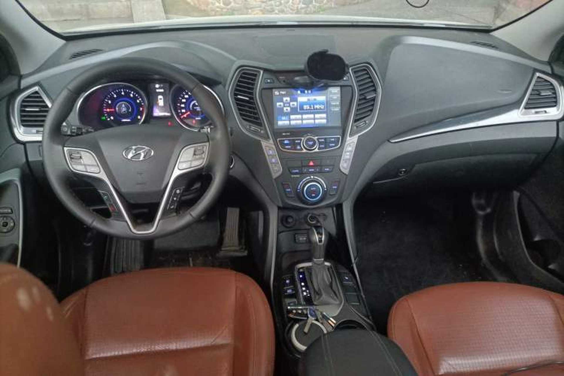 Used Hyundai Santa Fe 2013 Revised Version 2.0T Automatic All-Wheel Drive Prestige Edition Center Console