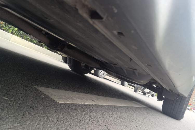 Used Hyundai Santa Fe 2013 2.4L Automatic 4x4 Smart Version Chassis Front Left