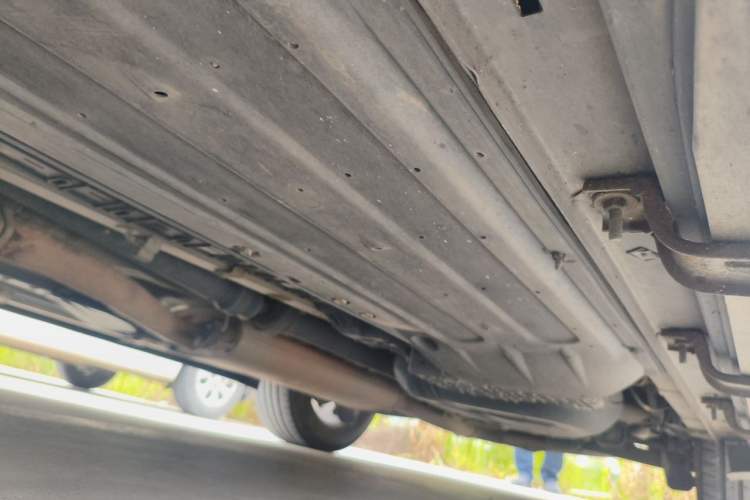 Used Hyundai Santa Fe 2013 2.0T Automatic All-Wheel Drive Top Trim Chassis Front Left