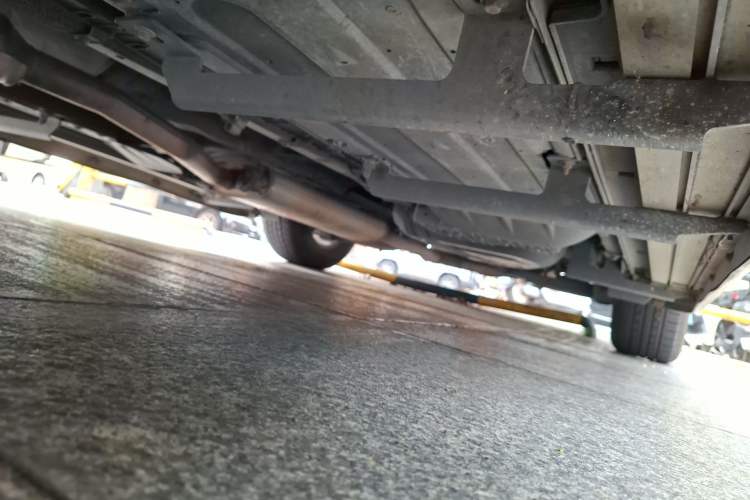 Used Hyundai Santa Fe 2013 2.4L Automatic Two-Wheel Drive Smart Version Chassis Front Left