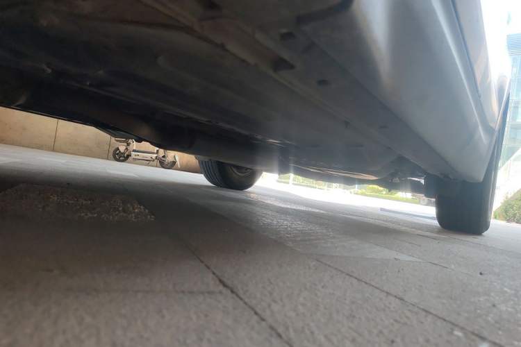 Used Hyundai Santa Fe 2013 2.4L Automatic Two-Wheel Drive Smart Version Chassis Front Left