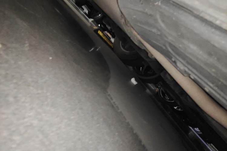 Used Hyundai Santa Fe 2013 2.4L Automatic Two-Wheel Drive Smart Version Chassis Front Right