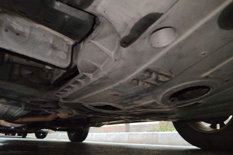 Used Hyundai Santa Fe 2013 2.4L Automatic Two-Wheel Drive Smart Version Chassis Front Right