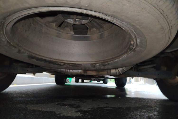 Used Hyundai Santa Fe 2013 2.4L Automatic Two-Wheel Drive Smart Version Chassis Rear