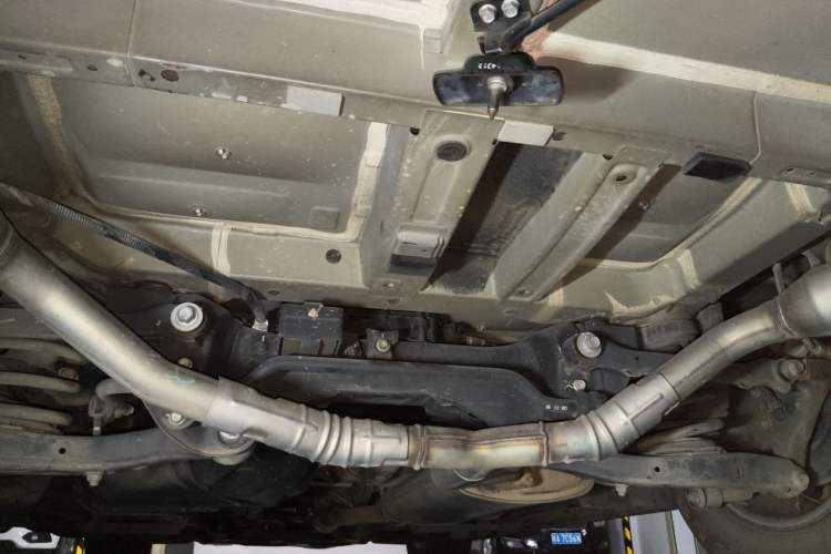 Used Hyundai Santa Fe 2013 2.4L Automatic Two-Wheel Drive Smart Version Chassis Rear