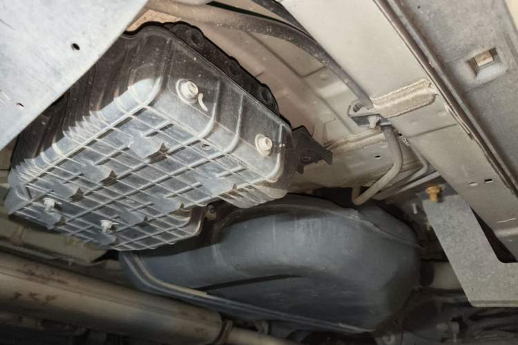 Used Hyundai Santa Fe 2013 2.4L Automatic Two-Wheel Drive Smart Version Chassis Rear Left