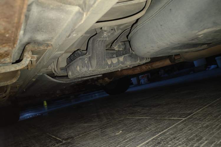 Used Hyundai Santa Fe 2013 2.4L Automatic Two-Wheel Drive Smart Version Chassis Rear Left