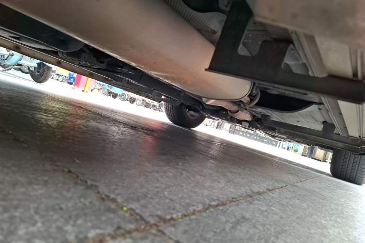 Used Hyundai Santa Fe 2013 2.4L Automatic Two-Wheel Drive Smart Version Chassis Rear Right