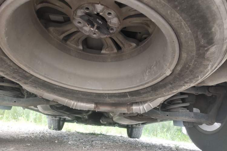 Used Hyundai Santa Fe 2013 2.4L Automatic Two-Wheel Drive Smart Version Chassis Rear