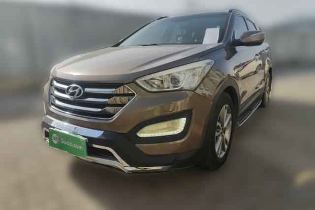 Used Hyundai Santa Fe 2013 Revised Version 2.4L Automatic All-Wheel Drive Luxury Trim