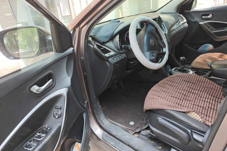Used Hyundai Santa Fe 2013 2.0T Automatic Two-Wheel Drive Fashion Edition Driver Seat
