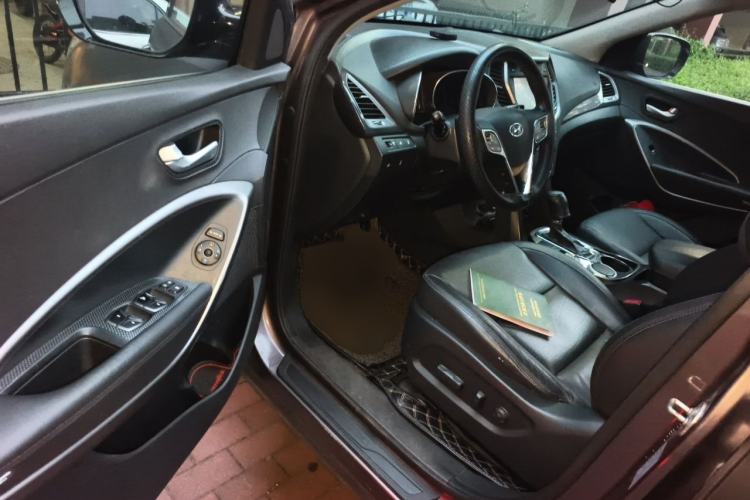 Used Hyundai Santa Fe 2013 Revised Version 2.4L Automatic All-Wheel Drive Smart Type Driver Seat