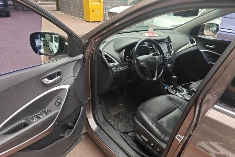 Used Hyundai Santa Fe 2013 Revised Version 2.4L Automatic All-Wheel Drive Smart Type Driver Seat
