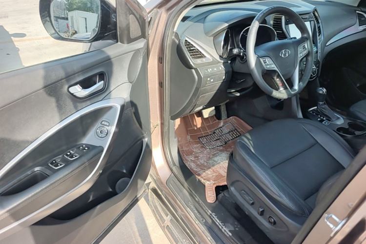 Used Hyundai Santa Fe 2013 Revised Version 2.4L Automatic All-Wheel Drive Smart Type Driver Seat