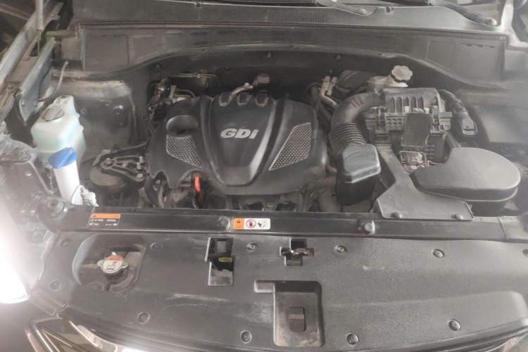 Used Hyundai Santa Fe 2013 2.4L Automatic Two-Wheel Drive Smart Version Engine Bay