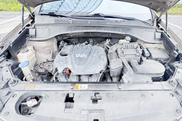 Used Hyundai Santa Fe 2013 Revised Version 2.4L Automatic All-Wheel Drive Luxury Trim Engine Bay