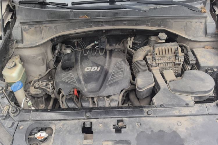 Used Hyundai Santa Fe 2013 2.4L Automatic 4x4 Smart Version Engine Bay