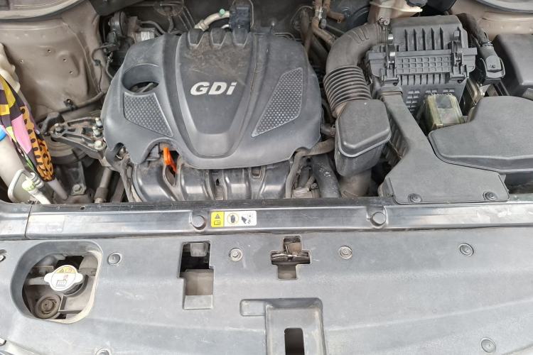 Used Hyundai Santa Fe 2013 2.4L Automatic Two-Wheel Drive Smart Version Engine Bay