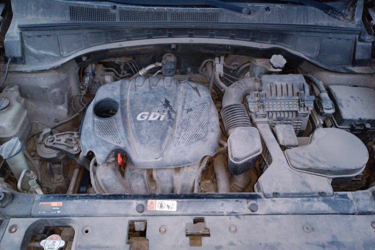 Used Hyundai Santa Fe 2013 2.4L Automatic 4x4 Prestige Edition Engine Bay