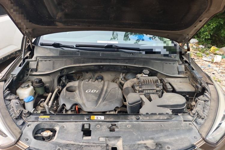 Used Hyundai Santa Fe 2013 2.4L Automatic 2WD Comfort Edition Engine Bay