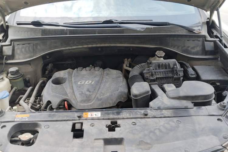 Used Hyundai Santa Fe 2013 2.4L Automatic 2WD Comfort Edition Engine Bay