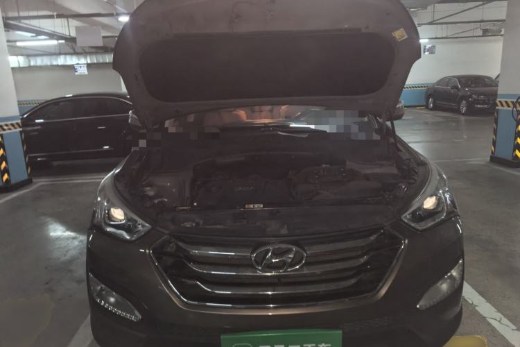 Used Hyundai Santa Fe 2013 Revised Version 2.4L Automatic All-Wheel Drive Luxury Trim Engine Bay