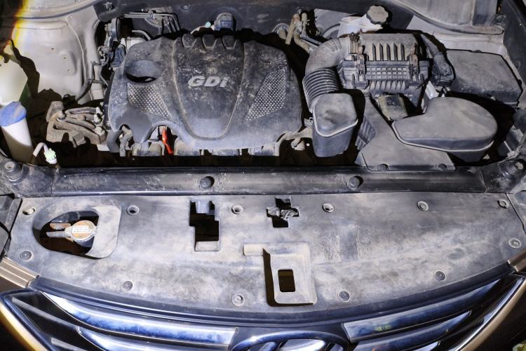 Used Hyundai Santa Fe 2013 2.4L Automatic Two-Wheel Drive Smart Version Engine Bay