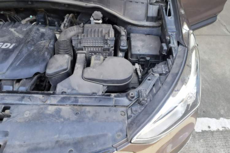 Used Hyundai Santa Fe 2013 2.4L Automatic Two-Wheel Drive Smart Version Engine Bay Left