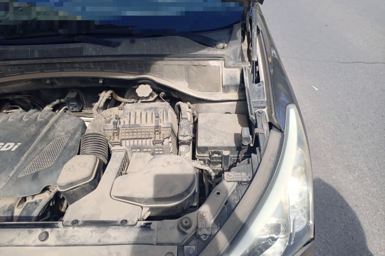 Used Hyundai Santa Fe 2013 Revised Version 2.4L Automatic All-Wheel Drive Smart Type Engine Bay Left