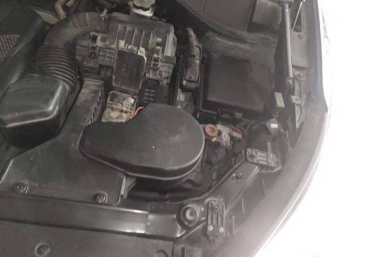 Used Hyundai Santa Fe 2013 2.4L Automatic Two-Wheel Drive Smart Version Engine Bay Left