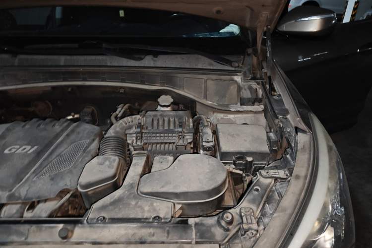 Used Hyundai Santa Fe 2013 2.4L Automatic 2WD Comfort Edition Engine Bay Left