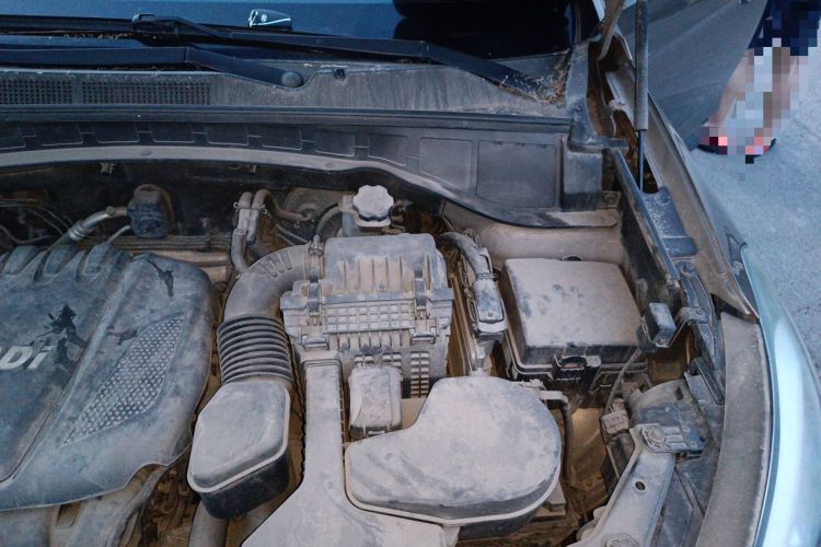 Used Hyundai Santa Fe 2013 2.4L Automatic 4x4 Prestige Edition Engine Bay Left
