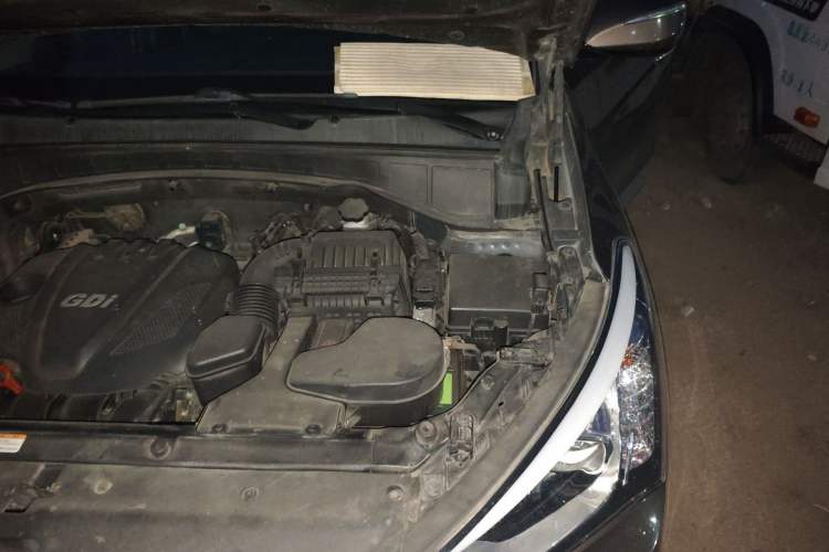 Used Hyundai Santa Fe 2013 2.4L Automatic Two-Wheel Drive Smart Version Engine Bay Left