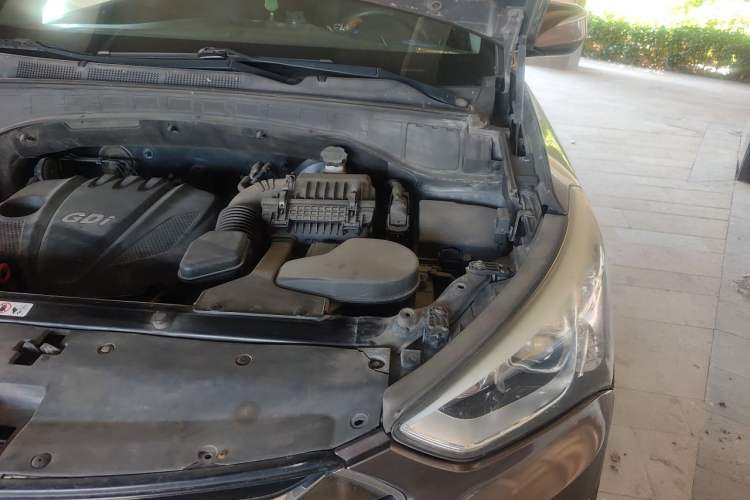 Used Hyundai Santa Fe 2013 2.4L Automatic Two-Wheel Drive Smart Version Engine Bay Left