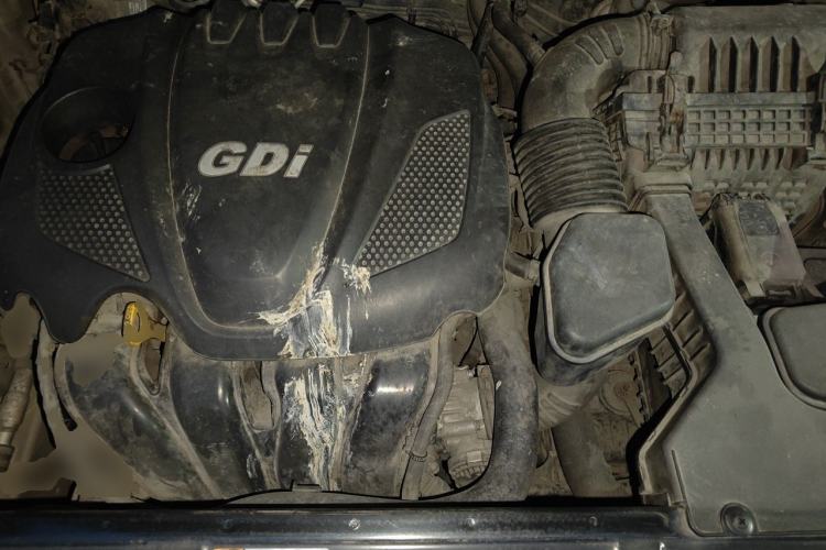 Used Hyundai Santa Fe 2013 2.4L Automatic Two-Wheel Drive Smart Version Engine Bay