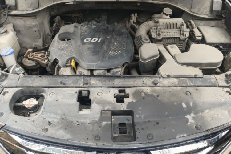 Used Hyundai Santa Fe 2013 2.4L Automatic Two-Wheel Drive Smart Version Engine Bay