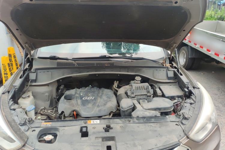 Used Hyundai Santa Fe 2013 2.4L Automatic Two-Wheel Drive Smart Version Engine Bay
