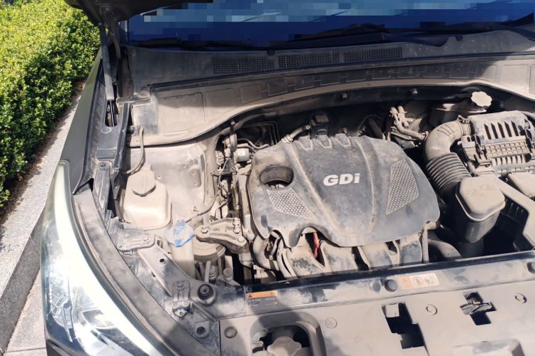 Used Hyundai Santa Fe 2013 Revised Version 2.4L Automatic All-Wheel Drive Smart Type Engine Bay Right