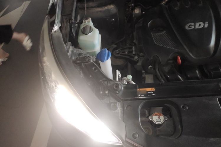 Used Hyundai Santa Fe 2013 2.4L Automatic Two-Wheel Drive Smart Version Engine Bay Right