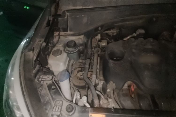 Used Hyundai Santa Fe 2013 2.4L Automatic 2WD Comfort Edition Engine Bay Right